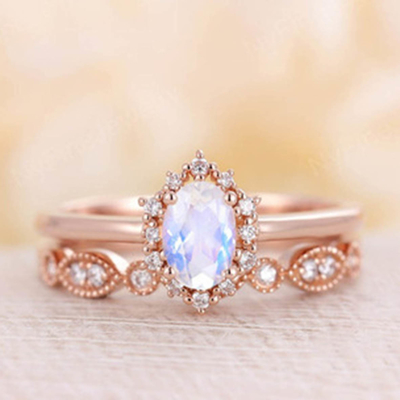 Голубой естественный набор кольца Moonstone, 14K поднял Moonstone золота штабелируя кольца