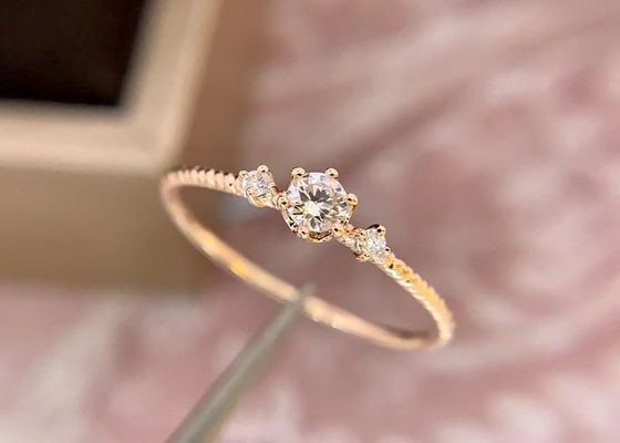 Коготь устанавливая кольцо с бриллиантом золота 14k, 0,1 кольца с бриллиантом Ct для подарка