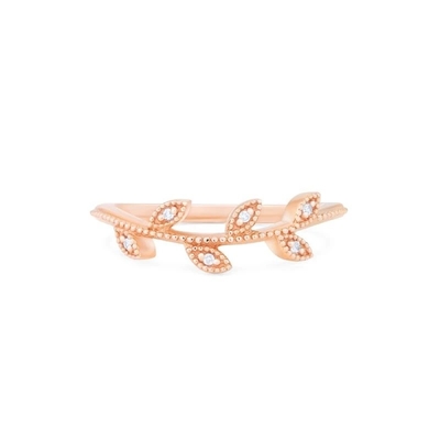отрезок колец с бриллиантом захвата ювелирных изделий желтого золота 14K ультрамодный изумрудный