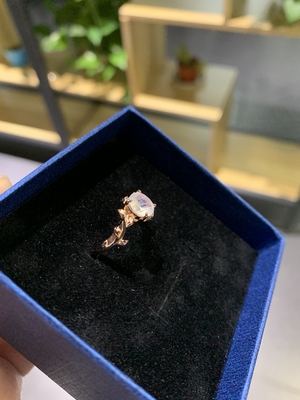 14K подняло обручальные кольца Moonstone золота листает отрезок круга цветка