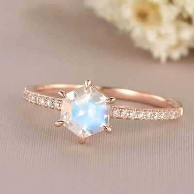 Обручальное кольцо Moonstone ювелирных изделий свадьбы розового шестиугольника золота форменное