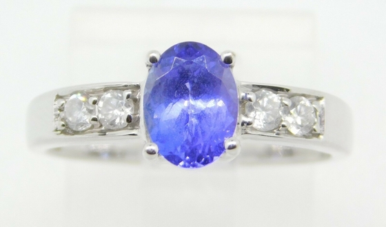 кольцо Tanzanite овала белого золота 14k неподдельное естественное с CZ