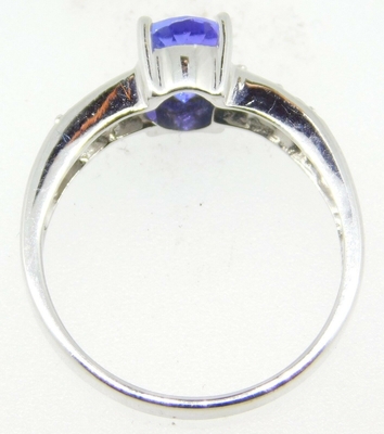 кольцо Tanzanite овала белого золота 14k неподдельное естественное с CZ