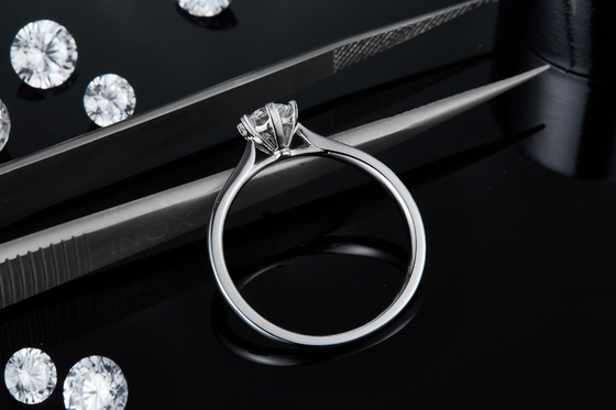 0.5ct формируют ювелирные изделия диаманта лаборатории Hexgonal с серебряными женщинами звенят