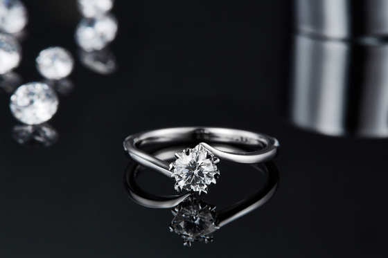 Дама 9k вокруг ювелирных изделий великолепия моды кольца серебра 7.5mm Moissanite открытых