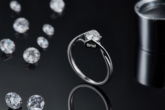 Захват обещания свадьбы драгоценной камня кольца Moissanite карата женщин 3 естественный