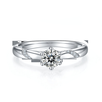 Захват кольца Moissanite белизны 925 стерлинговый серебряный изготовленный на заказ