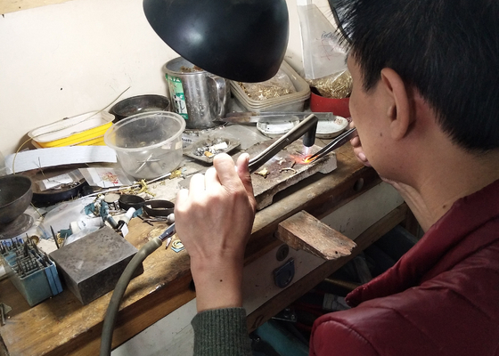 кольцо золота 2MM 0.05ct 5pcs 9K с естественным диамантом для ODM захвата