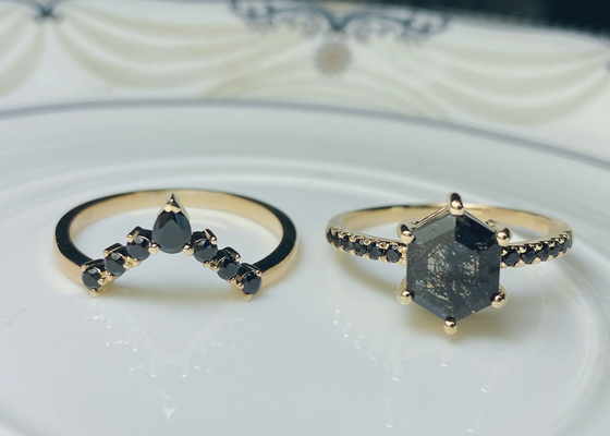 Обручальное кольцо Moissanite черноты шестиугольника, лаборатория 0.78ct 19pcs создало обручальные кольца Moissanite