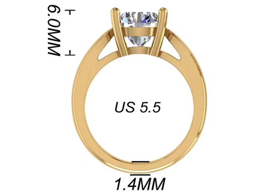 Рука устанавливая украшения чистого золота 14K, круглые кольца с бриллиантом пасьянса отрезка 2.7ct естественные
