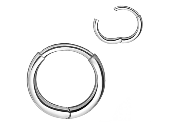 Серьги обруча Huggie золота ODM, классический круглый OEM серег стержня хрящевины