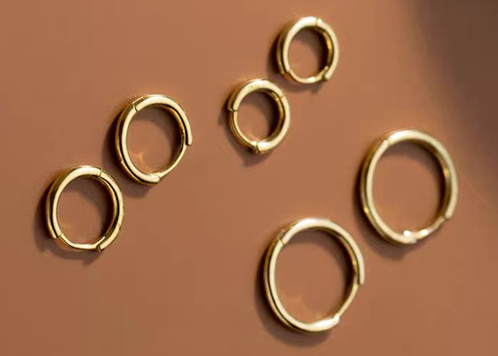 Сексуальный ODM серег обруча золота винтовой линии 14k для размера женщин 1.2mm×10mm