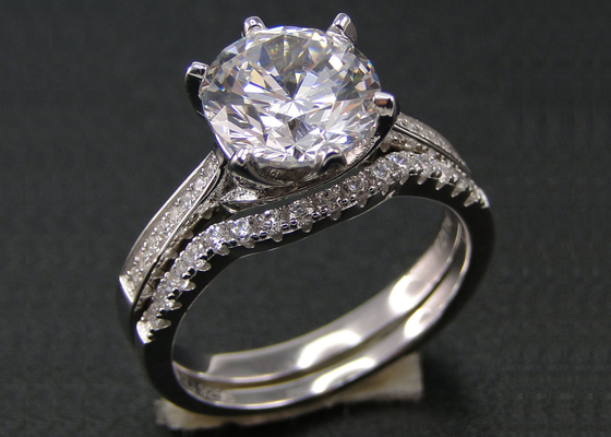 Кольцо с бриллиантом 1.25CT круга 1PCS гениальное отрезанное, кольцо белого золота 18k установило для женщин
