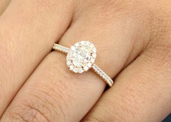 Овальное сформированное 18K подняло кольцо золота, обручальное кольцо диаманта 0.50Ct 6.37x4.46x2.79mm
