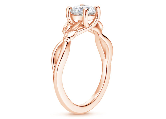Сердце OEM формирует кольцо Moissanite, 5.5mm 9k подняло карат кольца золота 0,6