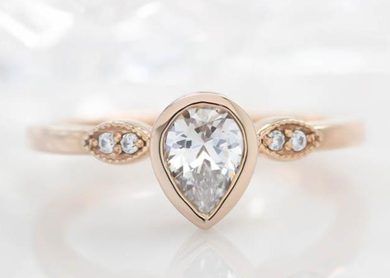 кольцо Moissanite золота 0.77carat 10k, размер обручального кольца 5×7mm пасьянса золота