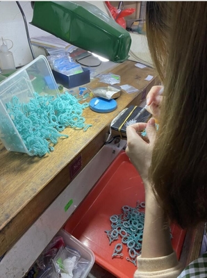 отрезок круга ожерелья естественного рубина золота 14K привесной с камнями венчика 0.6ct 5mm