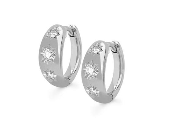 серьги обруча Huggie золота размера 12mm с отрезком круга 0.16ct CZ