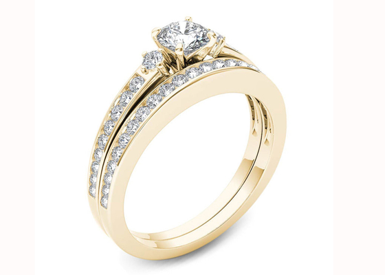 Материал золота обручальных колец 18K захвата диаманта 0.48CT Moissanite